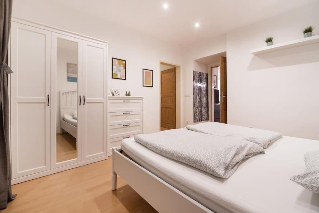 Spacious Central Apartment Vienna Exterior photo